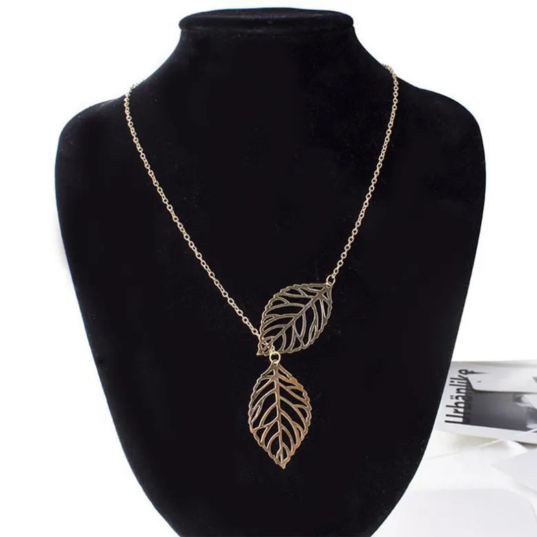 Leaf necklace silver