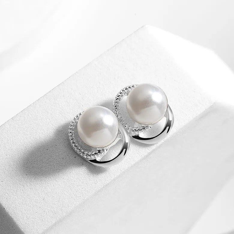 White Pearl and silver jewel set