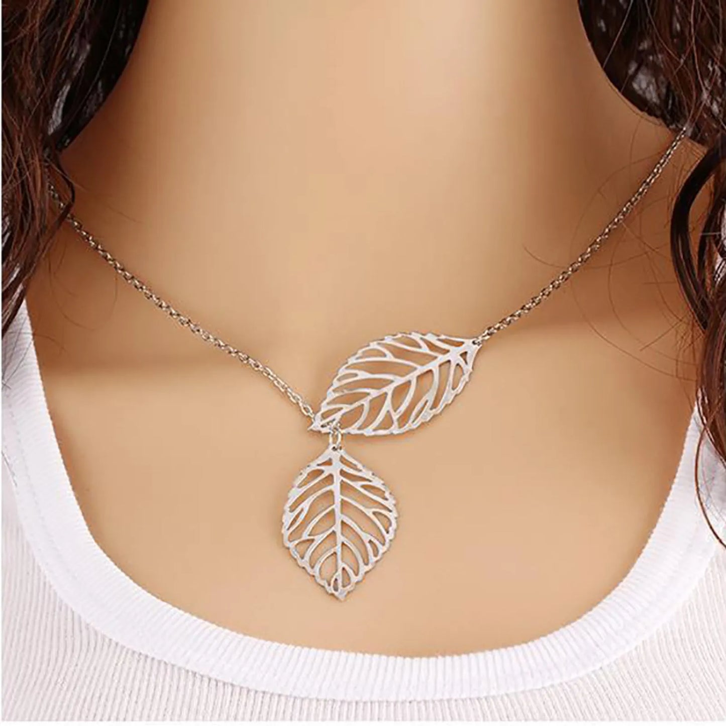 Leaf necklace silver