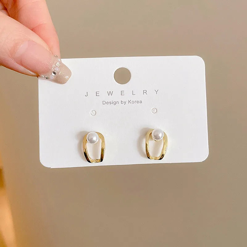 Pearl goldy earring