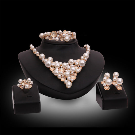 Off white Pearl and gold colored Jewerly set